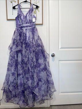 Women ' Lavender Floral V-Neck Chiffon Dress